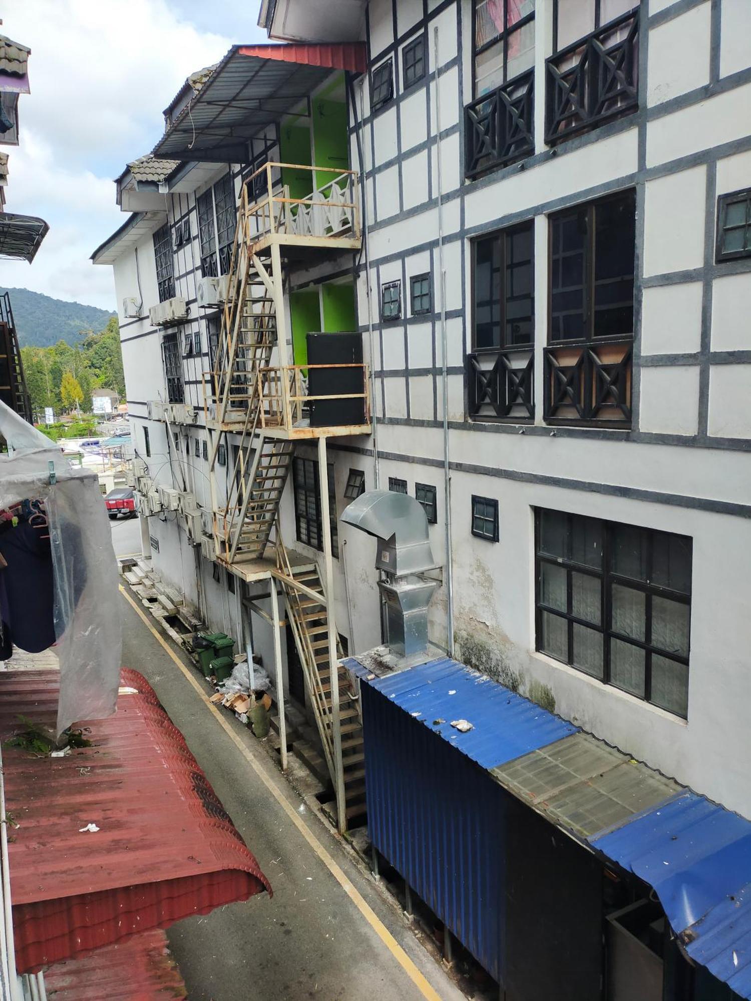 Netasha Holiday Inn Tanah Rata Exteriör bild